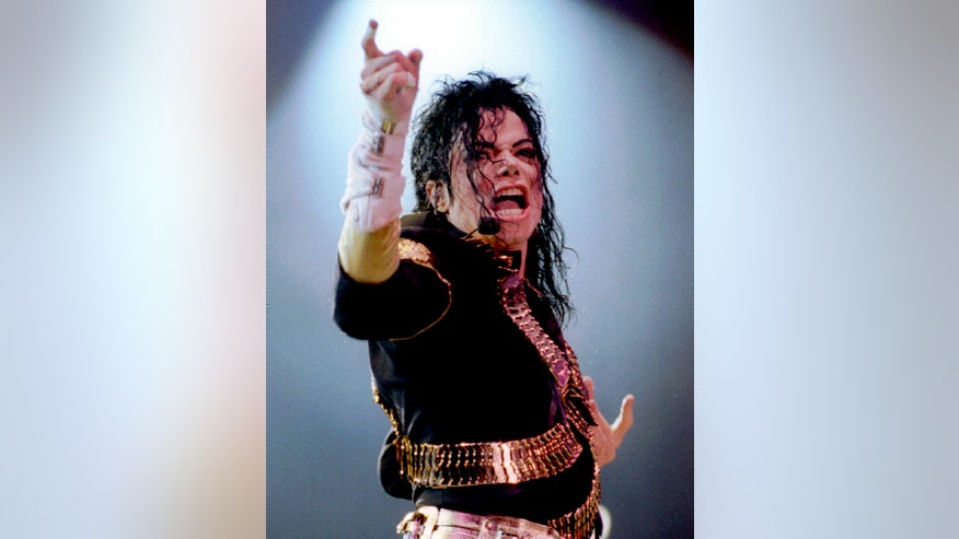 michael jackson in concert screaming reuters.jpg